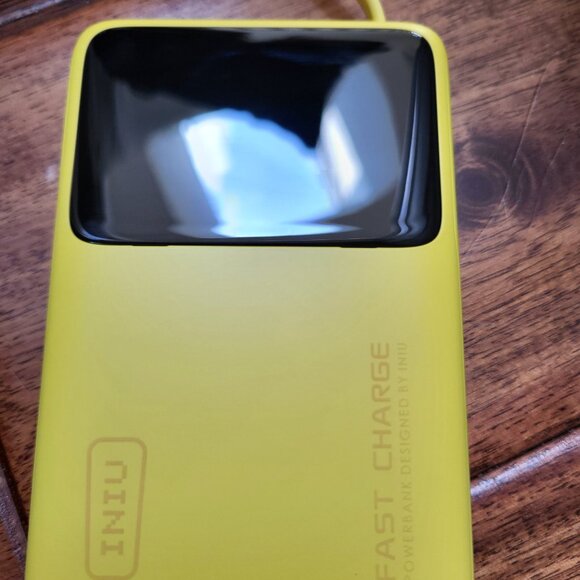 Iniu powebank - Picture 2 of 3